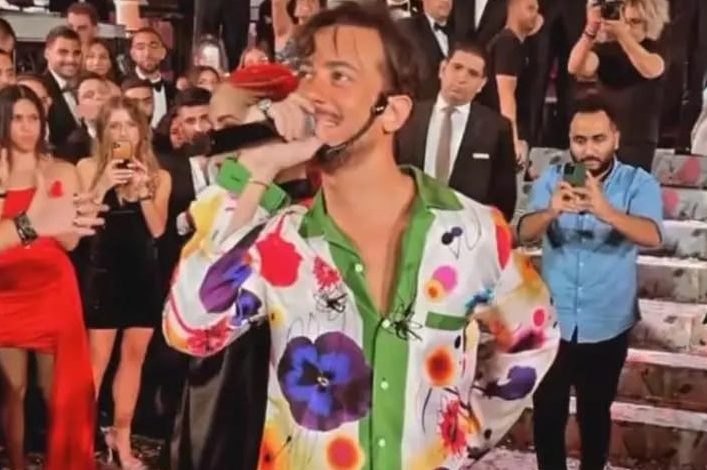 في حفل زفاف في مصر.. سعد لمجرد بإطلالة مميزة 1